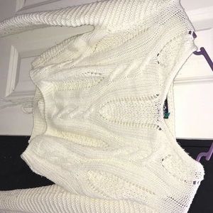Thrifted white knitted crop sweater 🦷🐩🐚